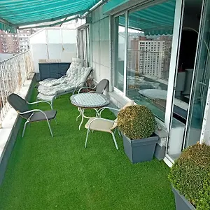 Appartement Centre Mediacite Possible Parking Terrasse Immense 8eme Pour 2 Personnes, Liège